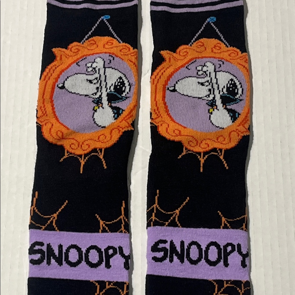 Snoopy Black and Purple Socks